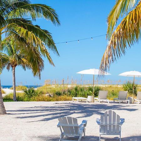 סיינט פיט ביץ' The Molloy - Treasure Island Suites & Cottages מראה חיצוני תמונה