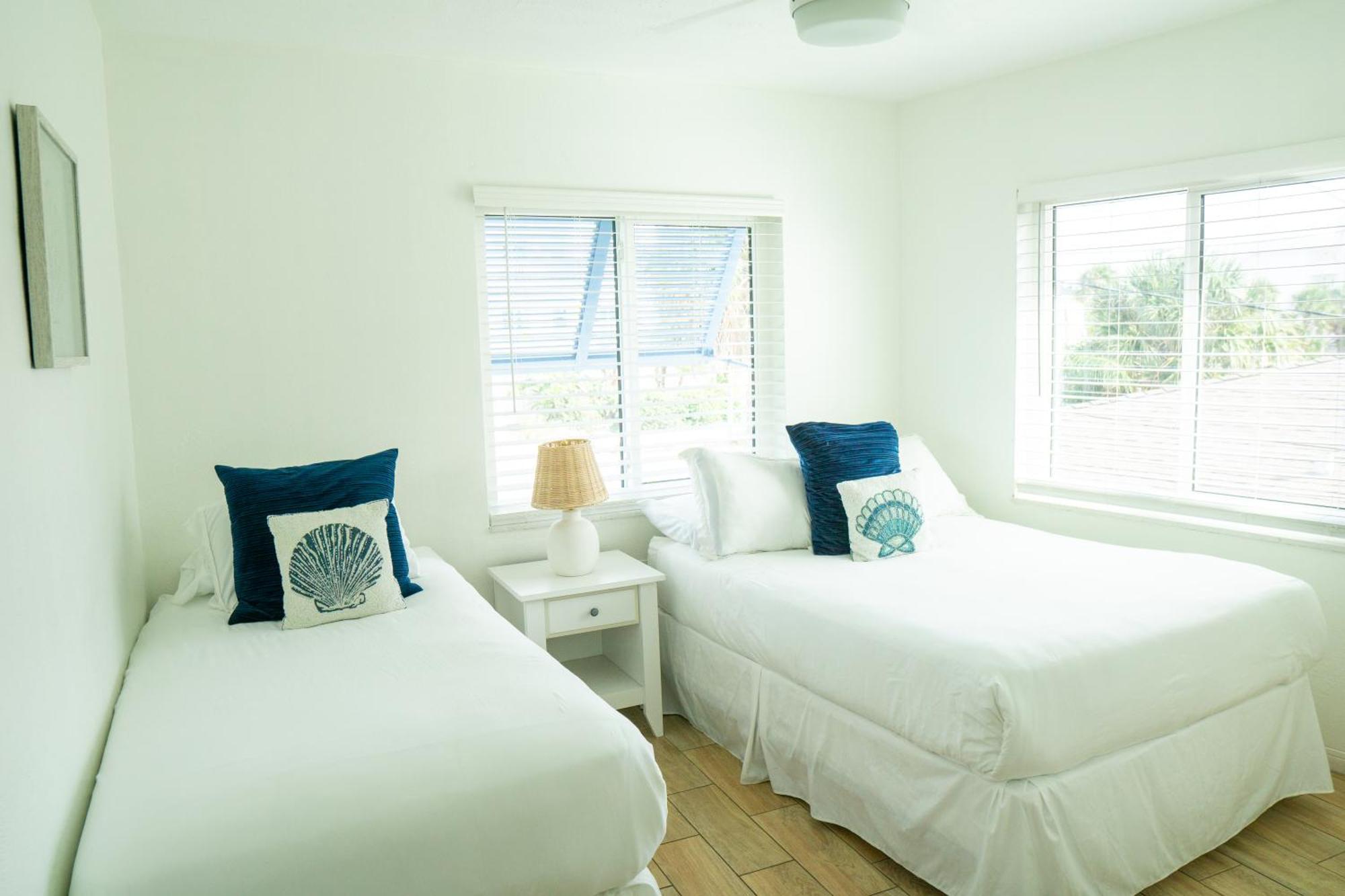 סיינט פיט ביץ' The Molloy - Treasure Island Suites & Cottages מראה חיצוני תמונה