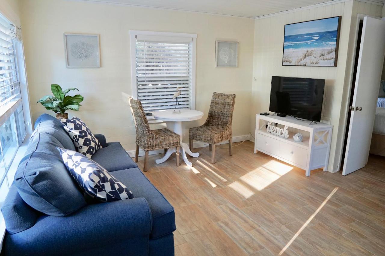 סיינט פיט ביץ' The Molloy - Treasure Island Suites & Cottages מראה חיצוני תמונה