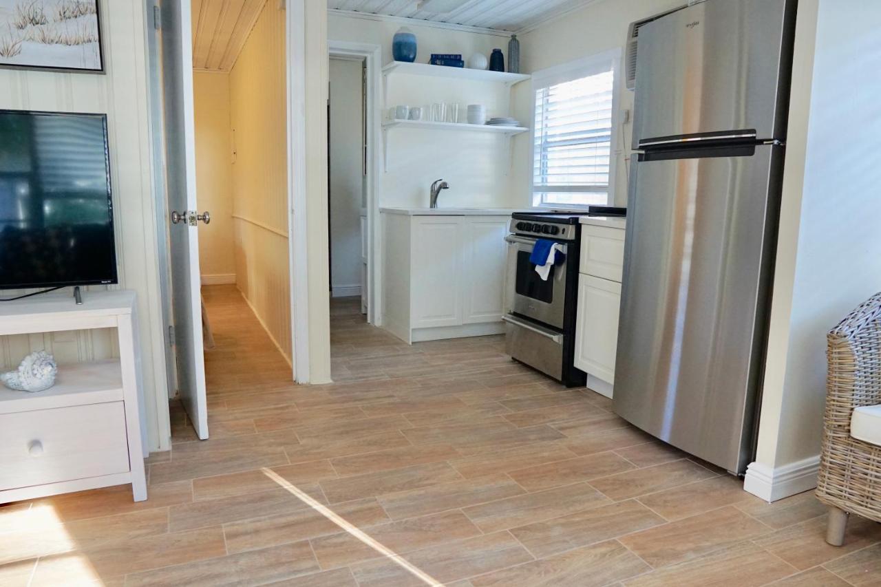 סיינט פיט ביץ' The Molloy - Treasure Island Suites & Cottages מראה חיצוני תמונה