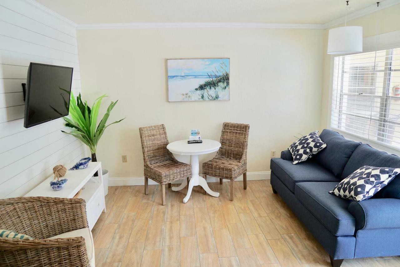 סיינט פיט ביץ' The Molloy - Treasure Island Suites & Cottages מראה חיצוני תמונה